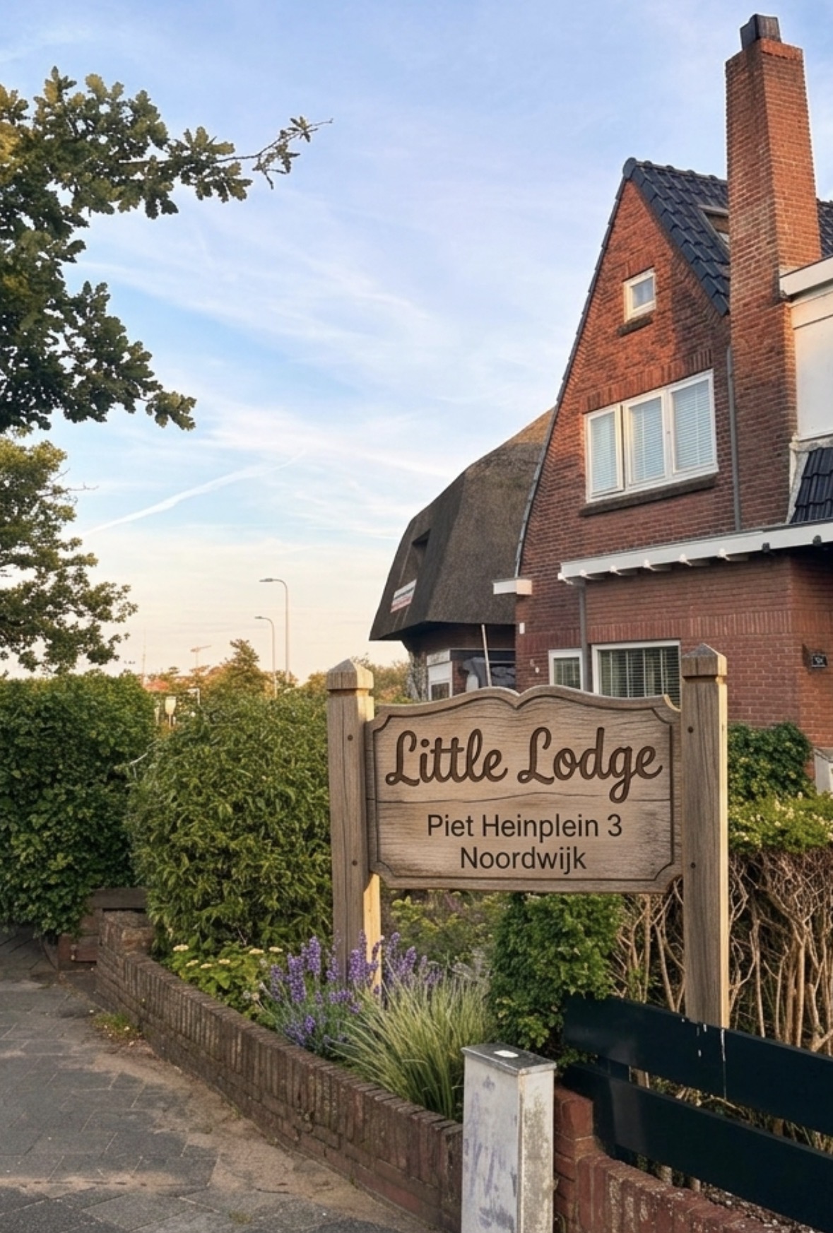 Little Lodge aan het Piet Heinplein in Noordwijk